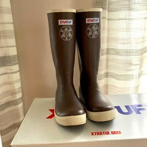 New XtraTuf “Salmon Sisters” Boots, Sz 10